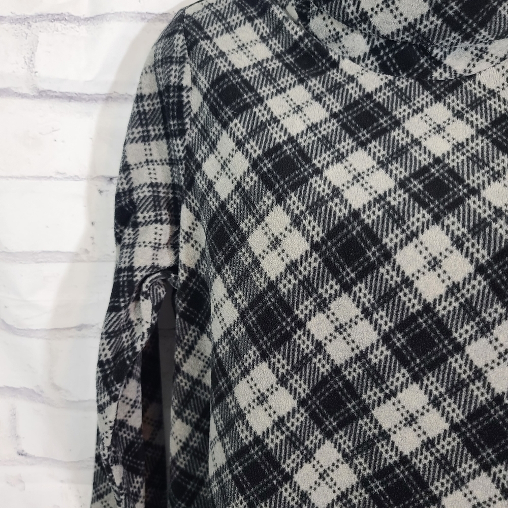 LL Bean Plaid Fleece Turtleneck - Picture 4 of 4